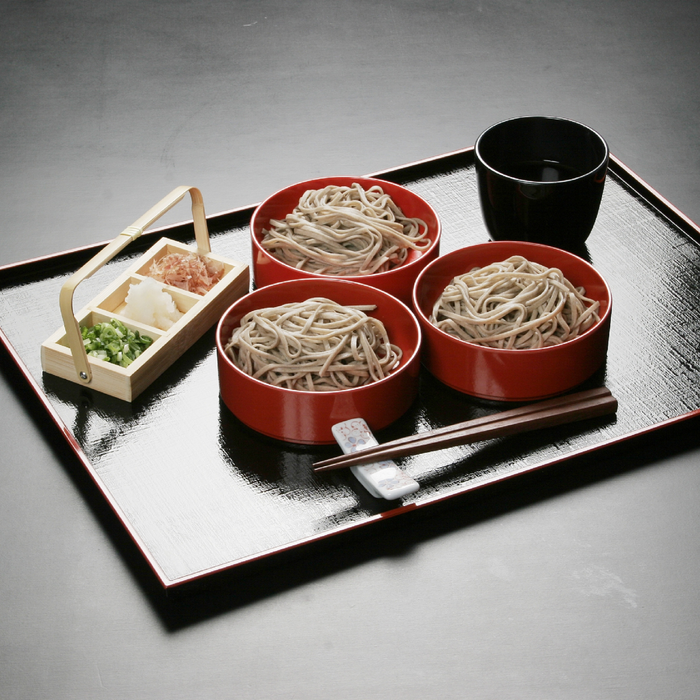 Three bowls of cold izumo soba noodles with three kinds of garnish